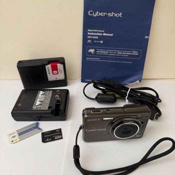 Sony Cybershot Digital Camera (Working) DSC-W300 8 MB 2 Batteries + Accessories - Picture 3 of 9